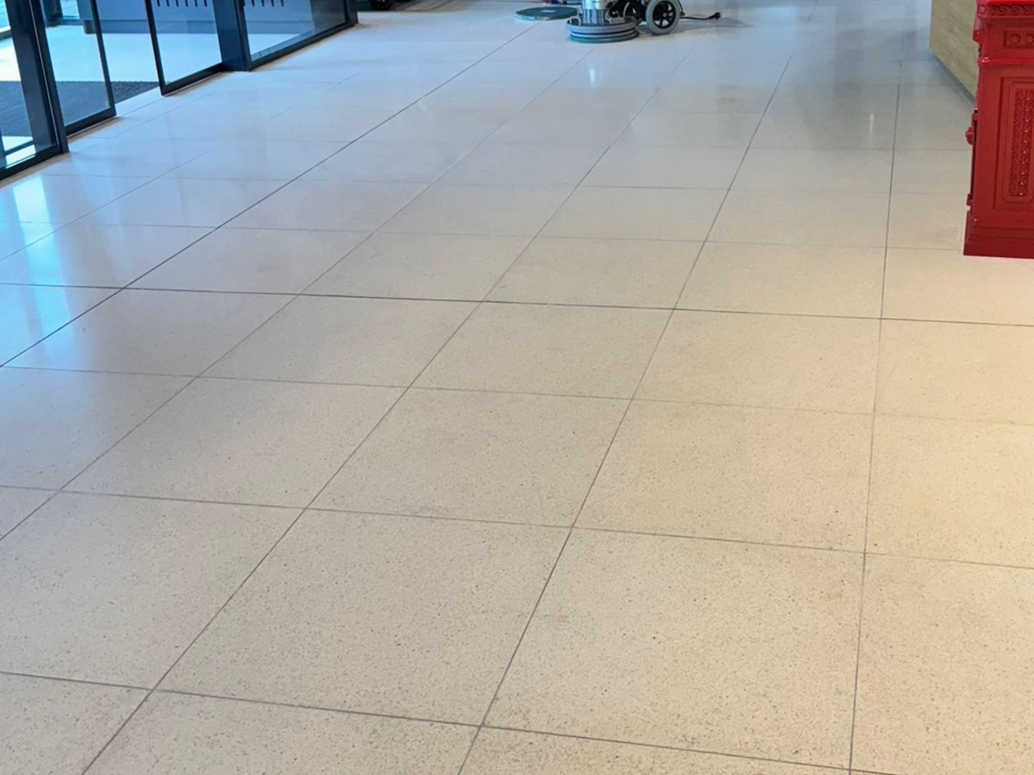 Steinreinigung für Außenflächen